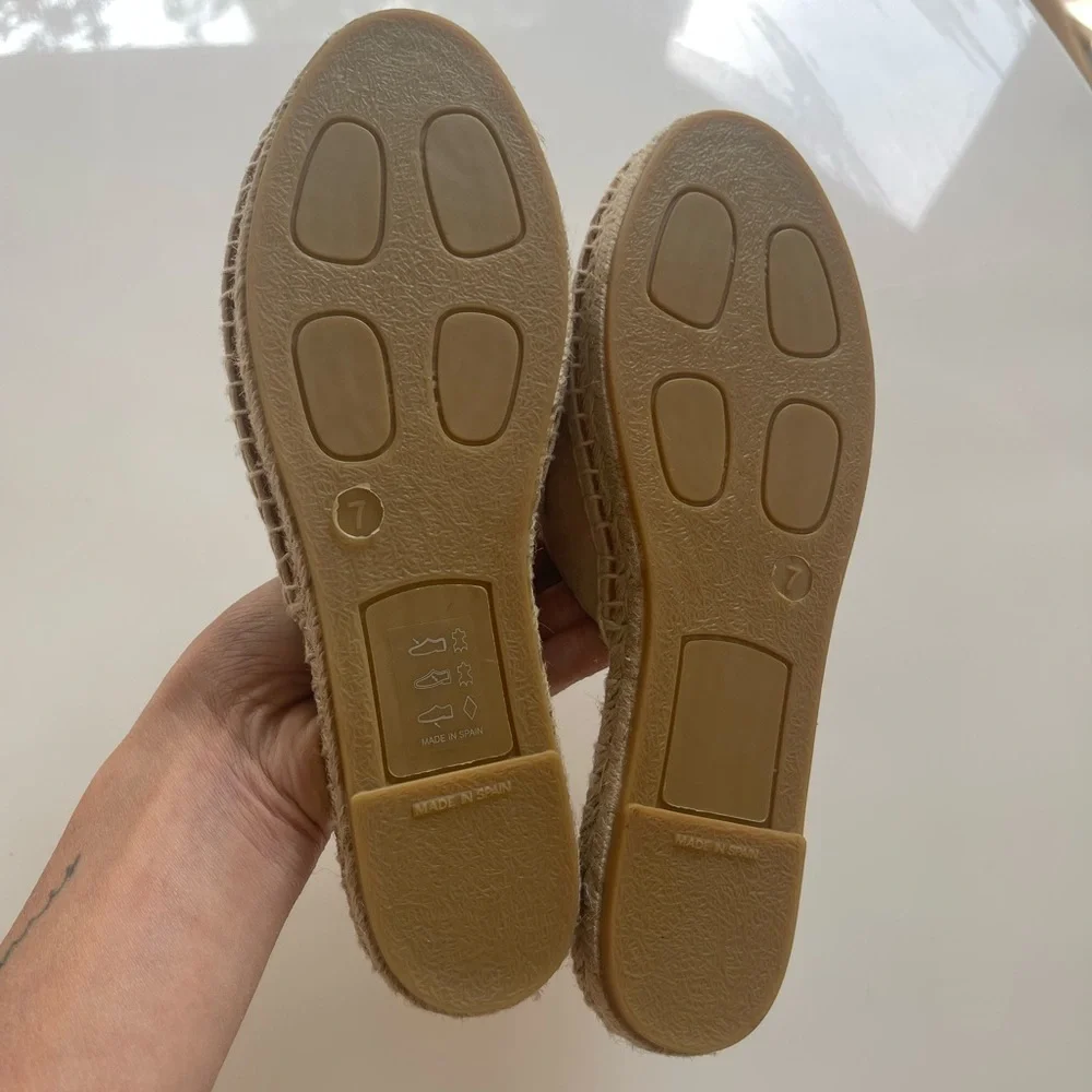Aquatalia Blair Embroidered Suede Espadrille - 7